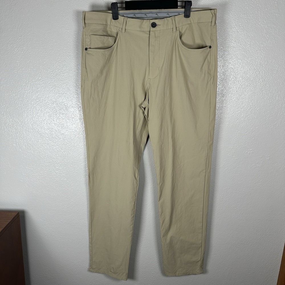 Tommy Bahama Golf Pants Mens Size 38x34 Beige Performance Straight Resort Preppy
